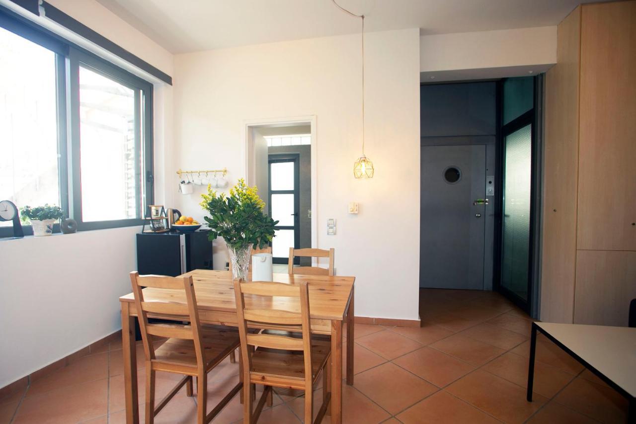 Spacious Suite With Luxury Bath Athens Exterior photo